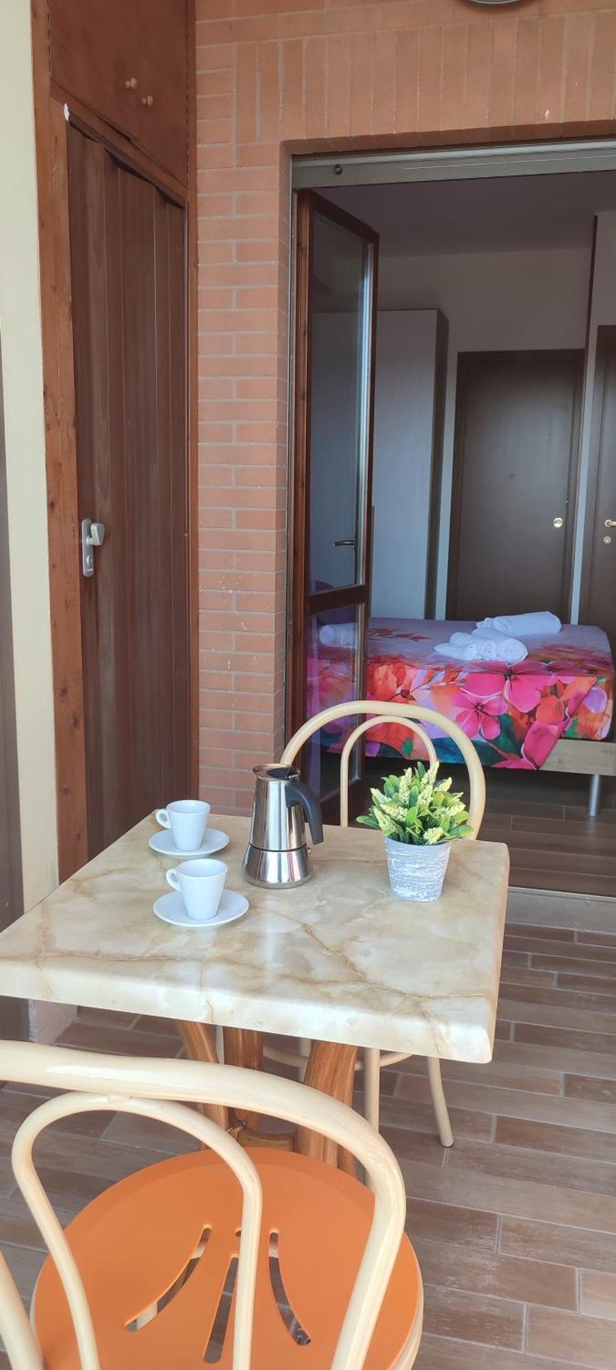 Love Home Apartament Near The Airport 菲乌米奇诺 外观 照片